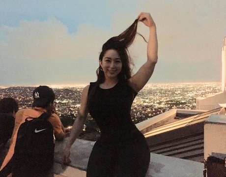 Dajin ポルノ女優 写真