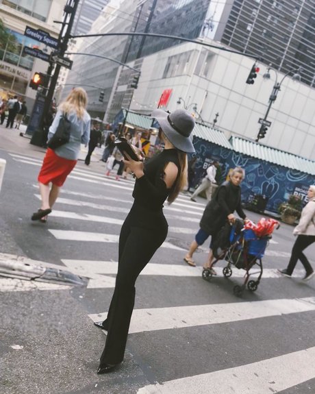 本物の無料オンリーファンズ ホット裸 画像