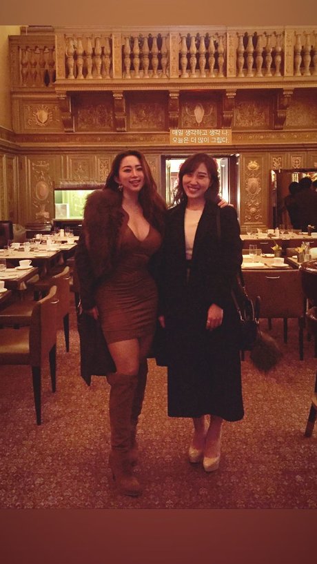 マイクロTバックOnlyFans セクシーヌード ギャラリー