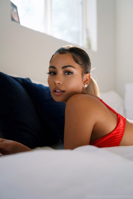 Jade Ramey 無料モデル 写真