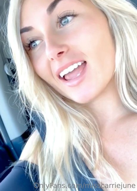 Carriejune Anne Bowlby かわいいポルノスター アーカイブ