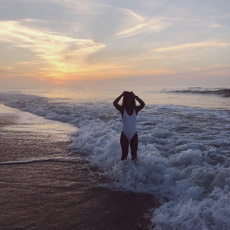 アジア人妻オンリーファンズ 美しいxxx 画像