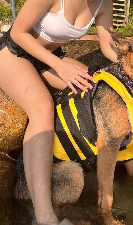 ジンジャートゥインクオンリーファンズ アダルト無料 写真