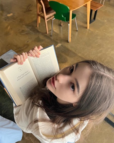 Dasha Taran_ 美しいモデル ギャラリー