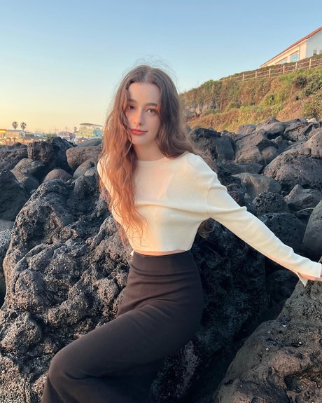 Dasha Taran_ ホットスター 画像