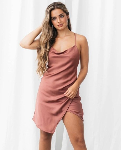 アジア人の精液OnlyFans ホットポルノ 写真