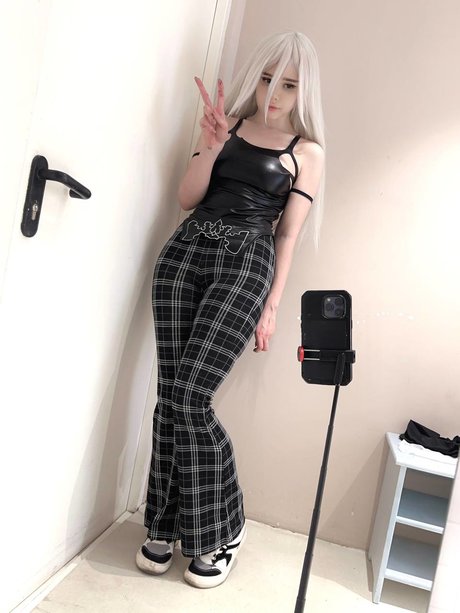 痩せたアジア人ティーン OnlyFans ホットxxx 写真