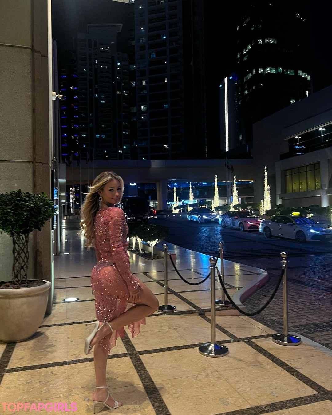 女性の筋肉オンリーファンズ ホットセクシー 写真