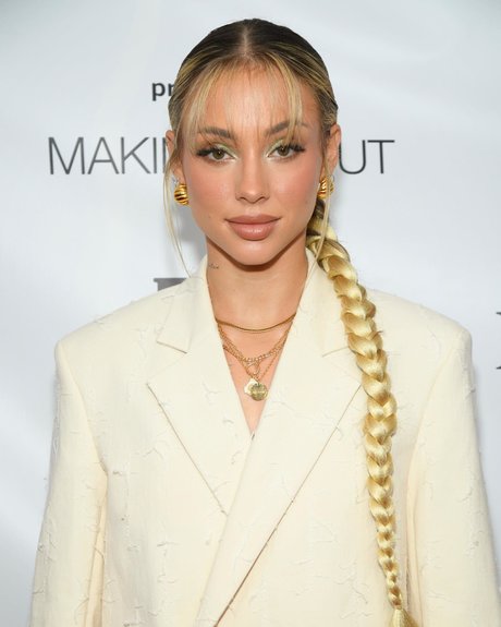 ナチュラルポーグオンリーファン ヌード 写真