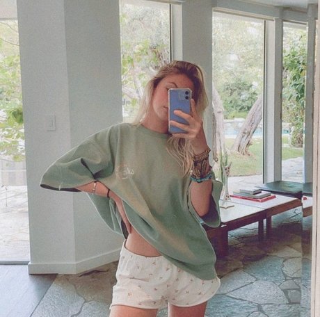 痩せたアジア人ティーン OnlyFans アートポルノ 画像