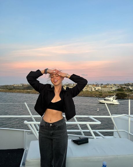 赤毛の太めOnlyFans エロチック ギャラリー