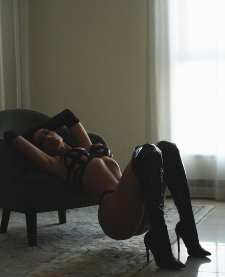 Melinda London ヌード女優 写真