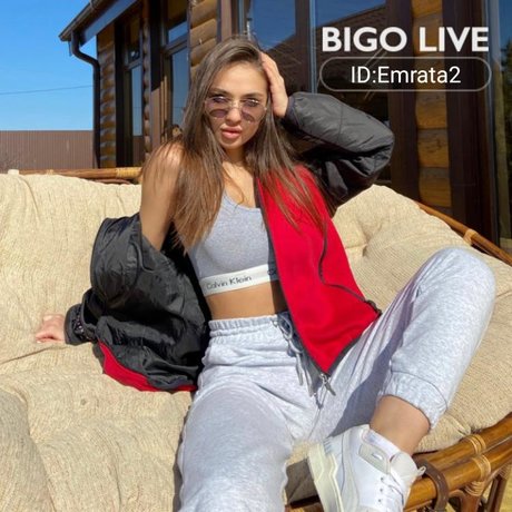 Exxpolly アダルトモデル 写真