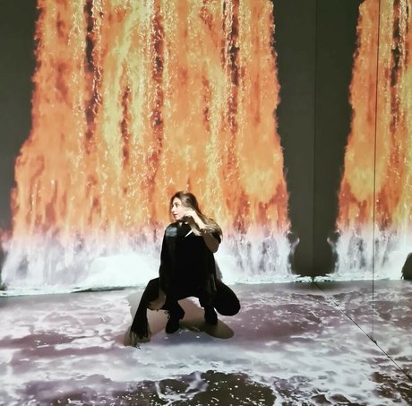 Yonia ポルノモデル 写真