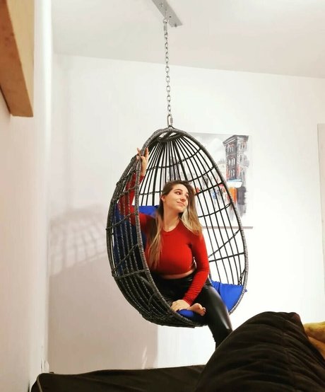 Yonia 素敵なモデル 写真