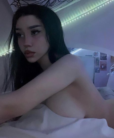 黒檀の猫オンリーファンズ 無料裸 画像