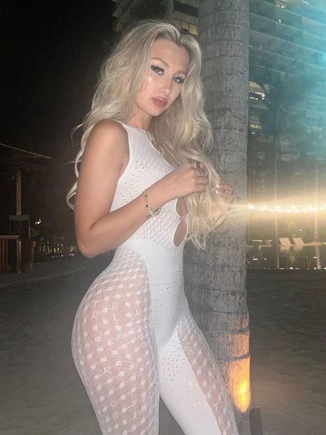 Xomorris 女優 写真