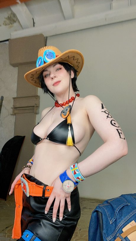 Adamae Dono 裸モデル 写真