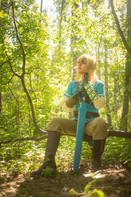 巨乳で曲線美のOnlyFans 無料ヌード 写真