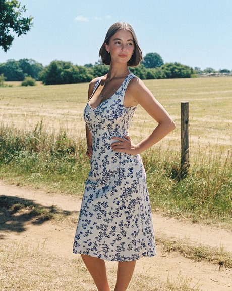 Amelie Manzoli トップポルノスター アーカイブ