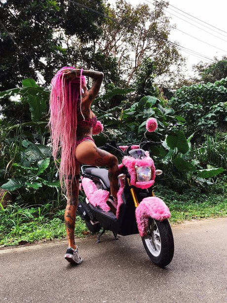 アナル熟女OnlyFans ヌード 写真