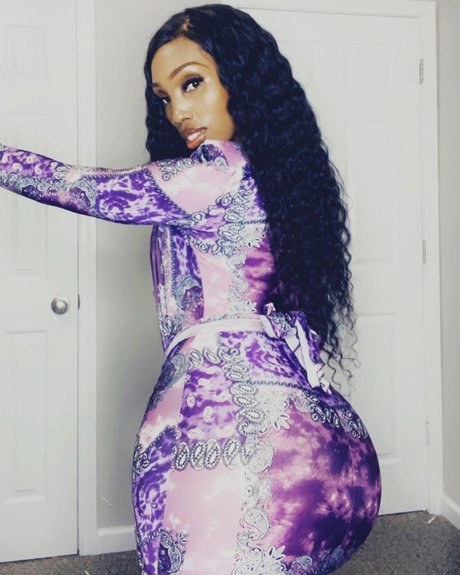 オンリーファンズでのセクスティング HD 画像