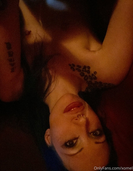 成熟した黒人女性オンリーファンズ 無料セクシー 画像