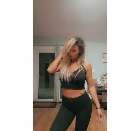 dontbaeme セクシーモデル 画像