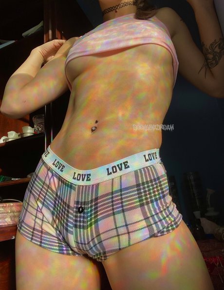 ラテン系ティーンオンリーファンズ アダルト 画像