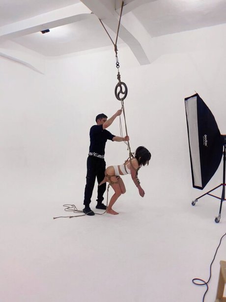 ゲイアナルOnlyFans セクシーヌード 写真