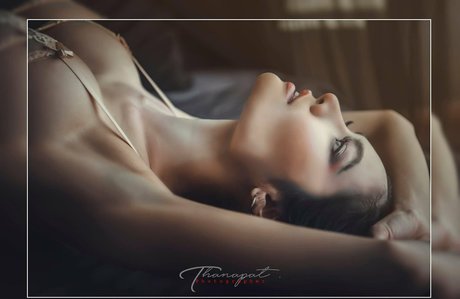 Ploytiger 無料のスター 画像