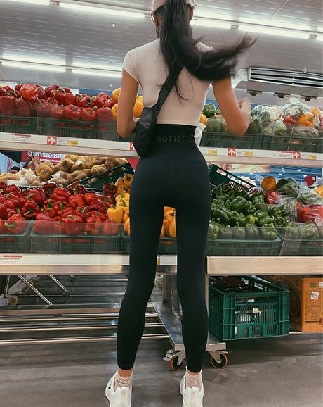 Ploytiger 独占ポルノスター ギャラリー