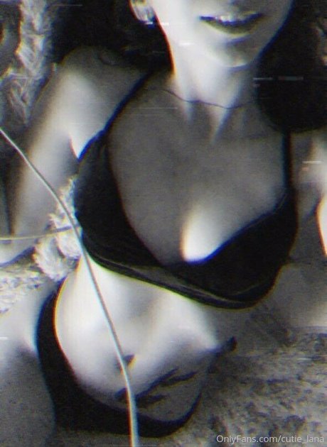 ポーグエボニーオンリーファンズ 無料セクシー 画像