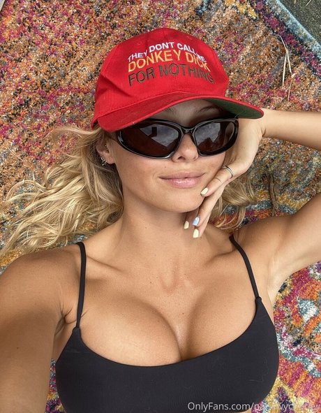 Paris Wycherley ポルノスター 画像