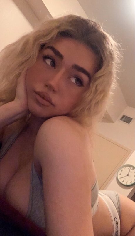 ブロンドビキニOnlyFans 限定 ギャラリー