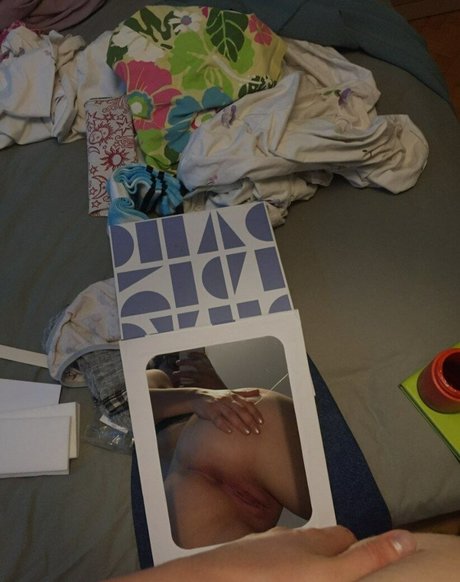 Coneyislandbaby33 裸のモデル ギャラリー