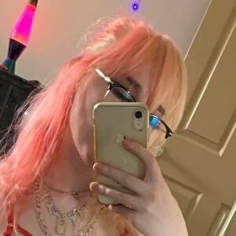 Sadcthulu666 ポルノスター 写真