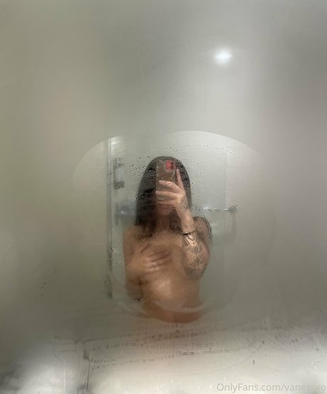Vanessxo アダルトモデル 写真