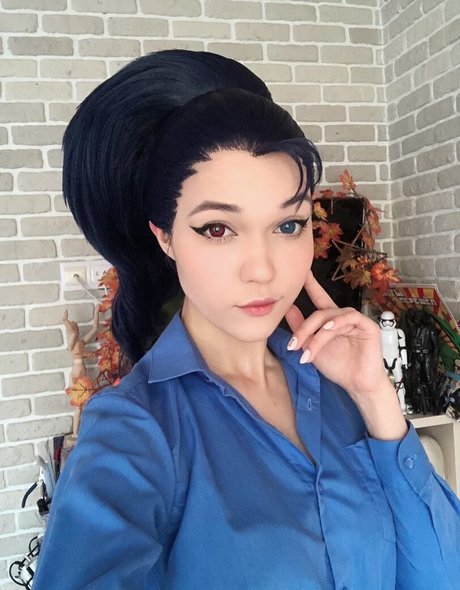 Ariadna Lobe 完璧なモデル 写真