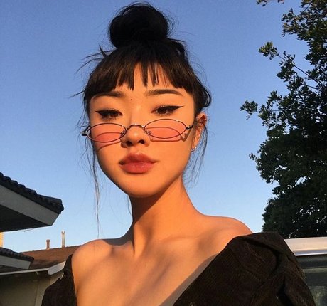 巨尻オンリーファン エロチック 写真