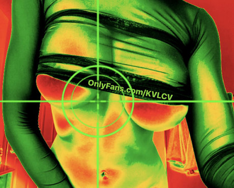 アナル舐めオンリーファンズ セクシー裸 写真