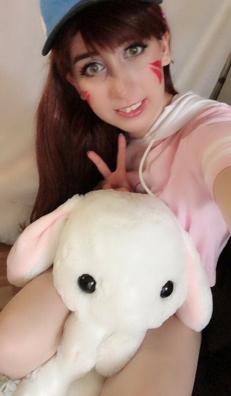 Michi Midnight 美しいモデル 画像