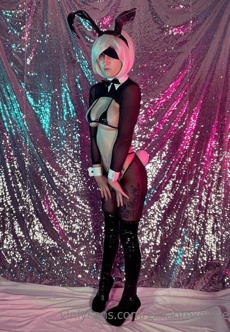 巨大なペニスオンリーファンズ セクシー裸 写真