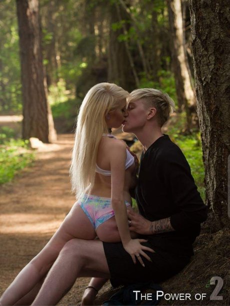 Foxy Valentine 高品質モデル 写真