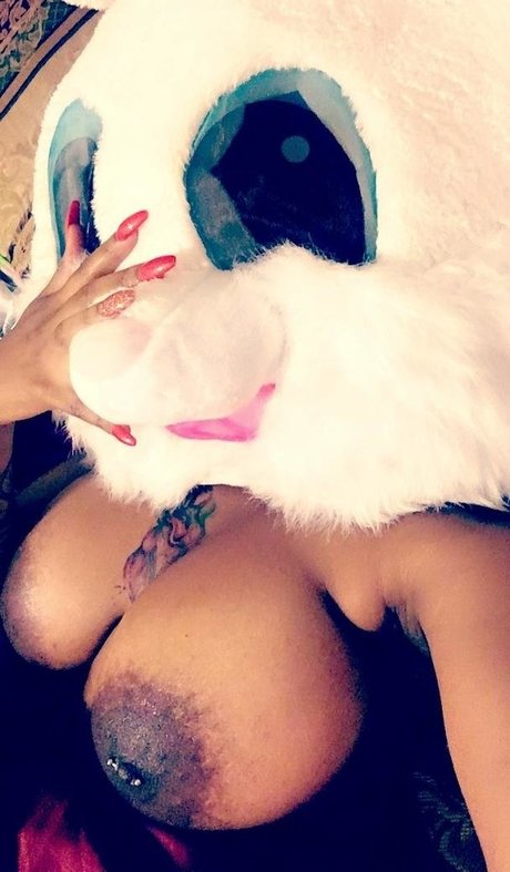 OnlyFansの普及 ホットセクシー 写真