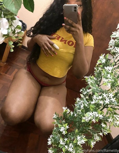 ぽっちゃり黒人OnlyFans ポルノ 写真