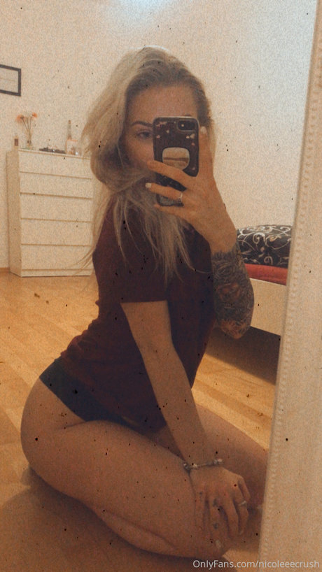 Sweet Crush Nicole 無料のスター 写真