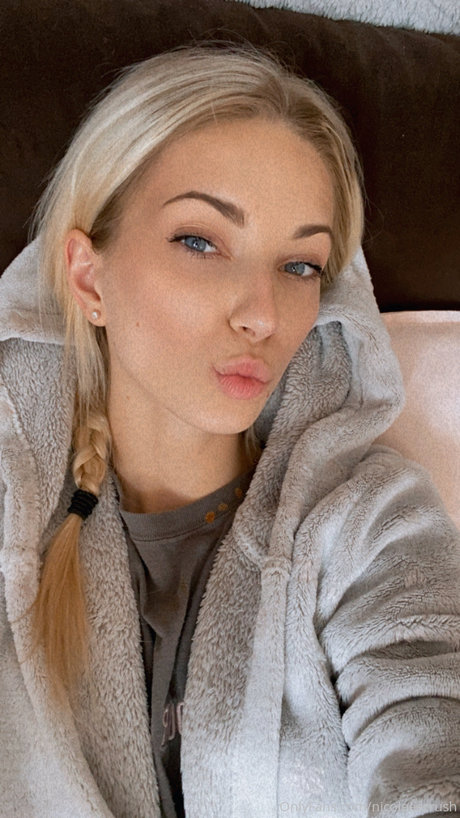 Sweet Crush Nicole アダルトスター 画像