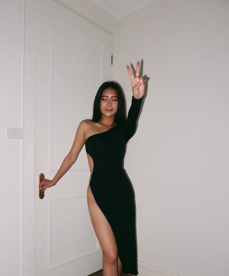 Briddyli XXXモデル 画像