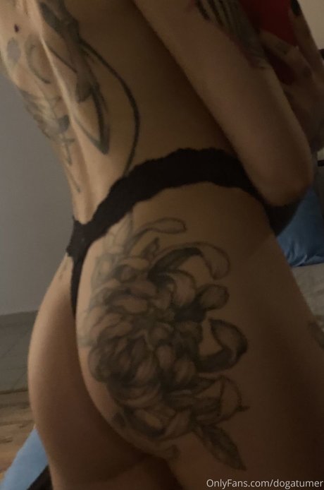 小人の裸OnlyFans ヌード 写真